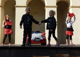 Malá zahradní slavnost