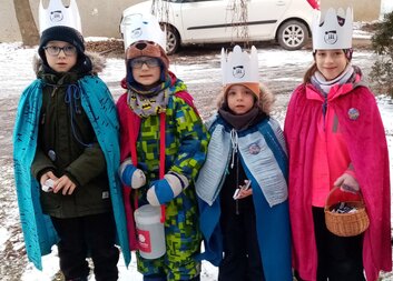 Tříkrálová sbírka v Hranicích začne na Nový rok – otevřete dveře i srdce